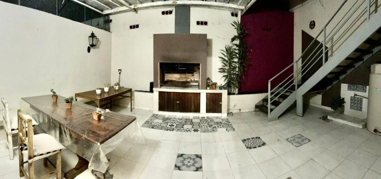 Casa Alvarado Hostel Salta Bagian luar foto