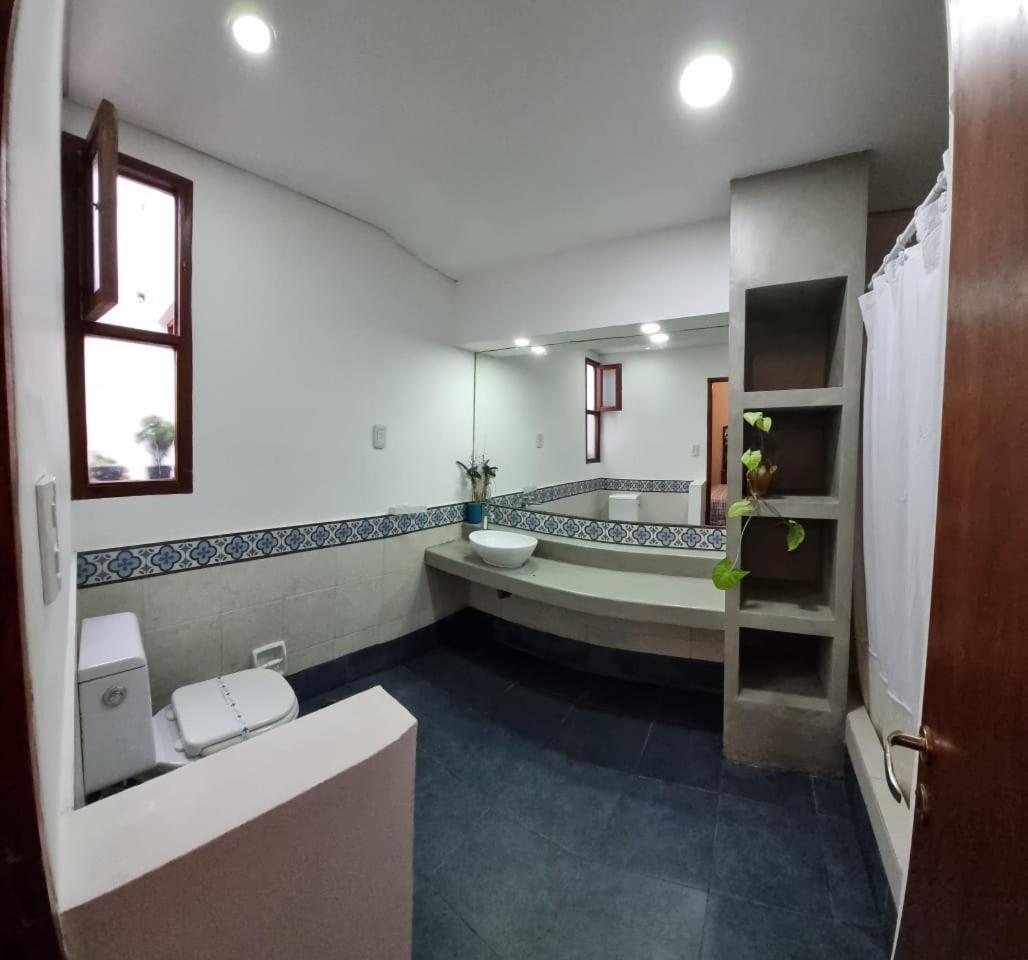 Casa Alvarado Hostel Salta Ruang foto